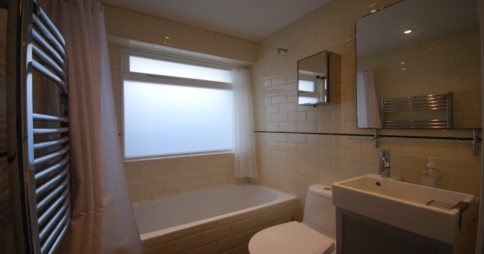 St Andrews Road, Brighton, 2 Bedrooms Bedrooms, ,1 BathroomBathrooms,Flat,For Rent,St Andrews Road ,1026